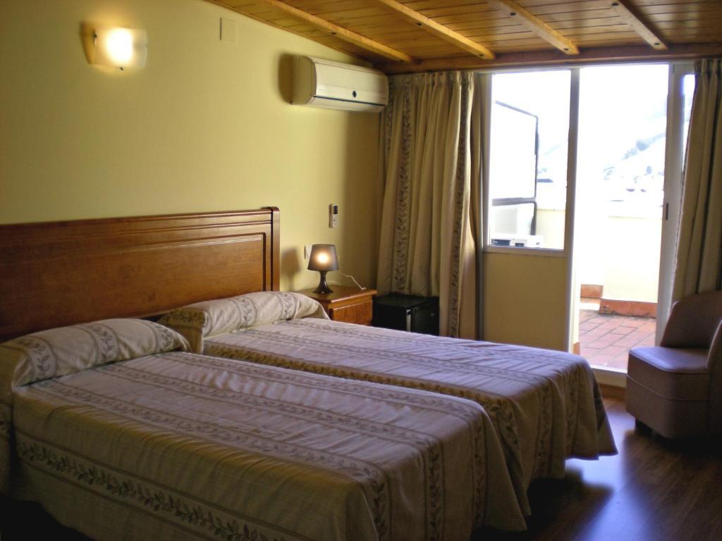 Labella Maria Hotel Pinos Genil Bilik gambar