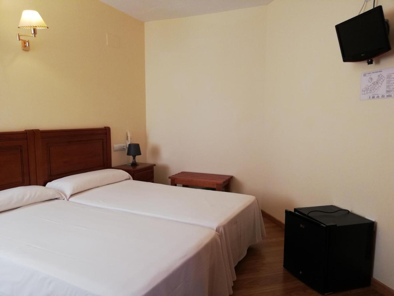 Labella Maria Hotel Pinos Genil Luaran gambar