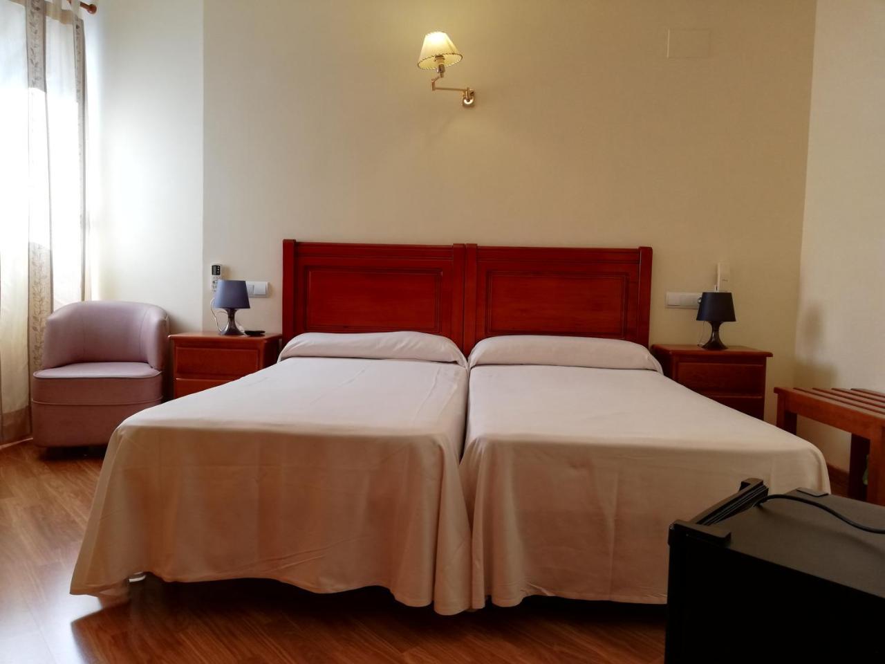 Labella Maria Hotel Pinos Genil Luaran gambar
