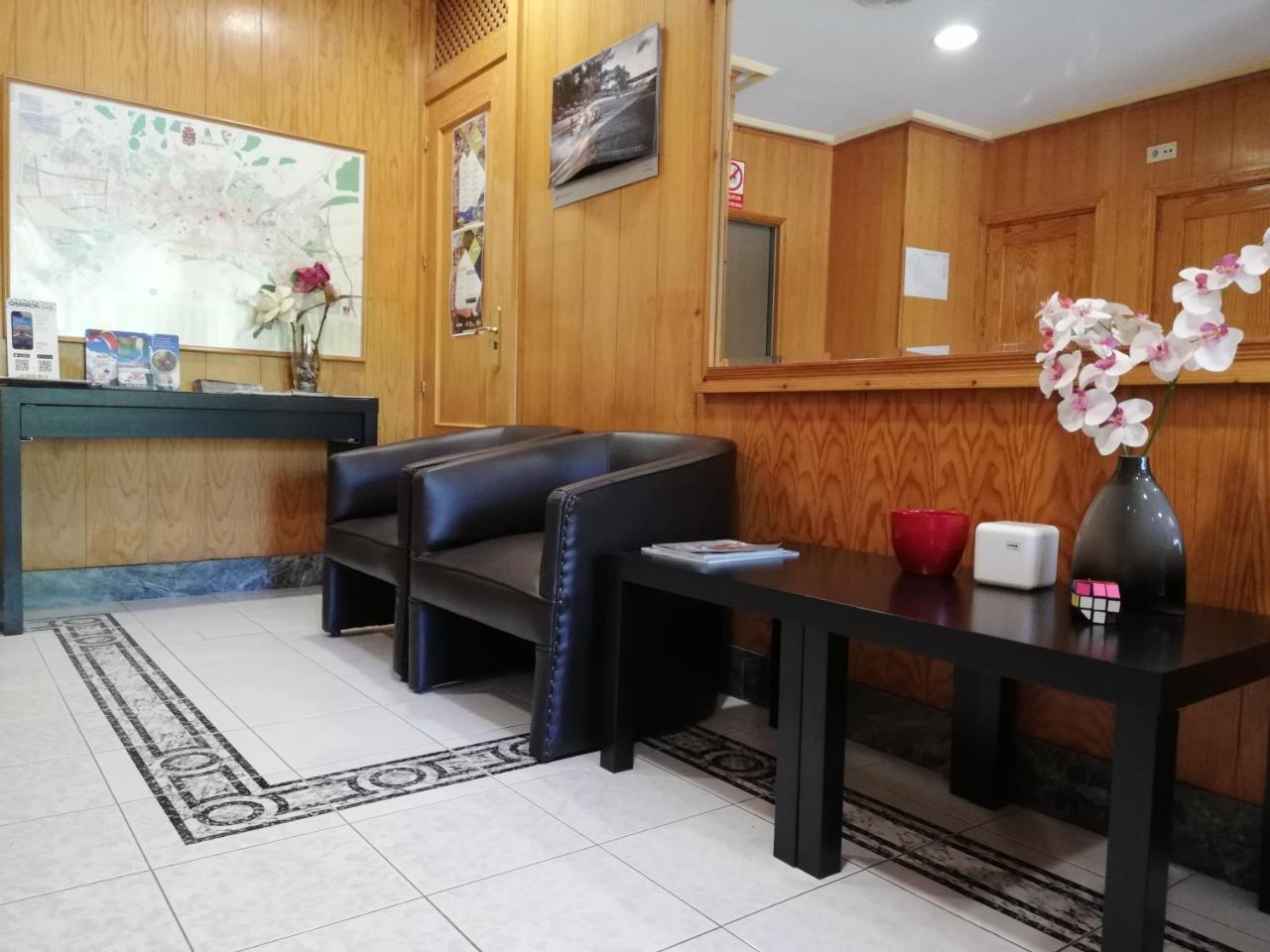 Labella Maria Hotel Pinos Genil Luaran gambar