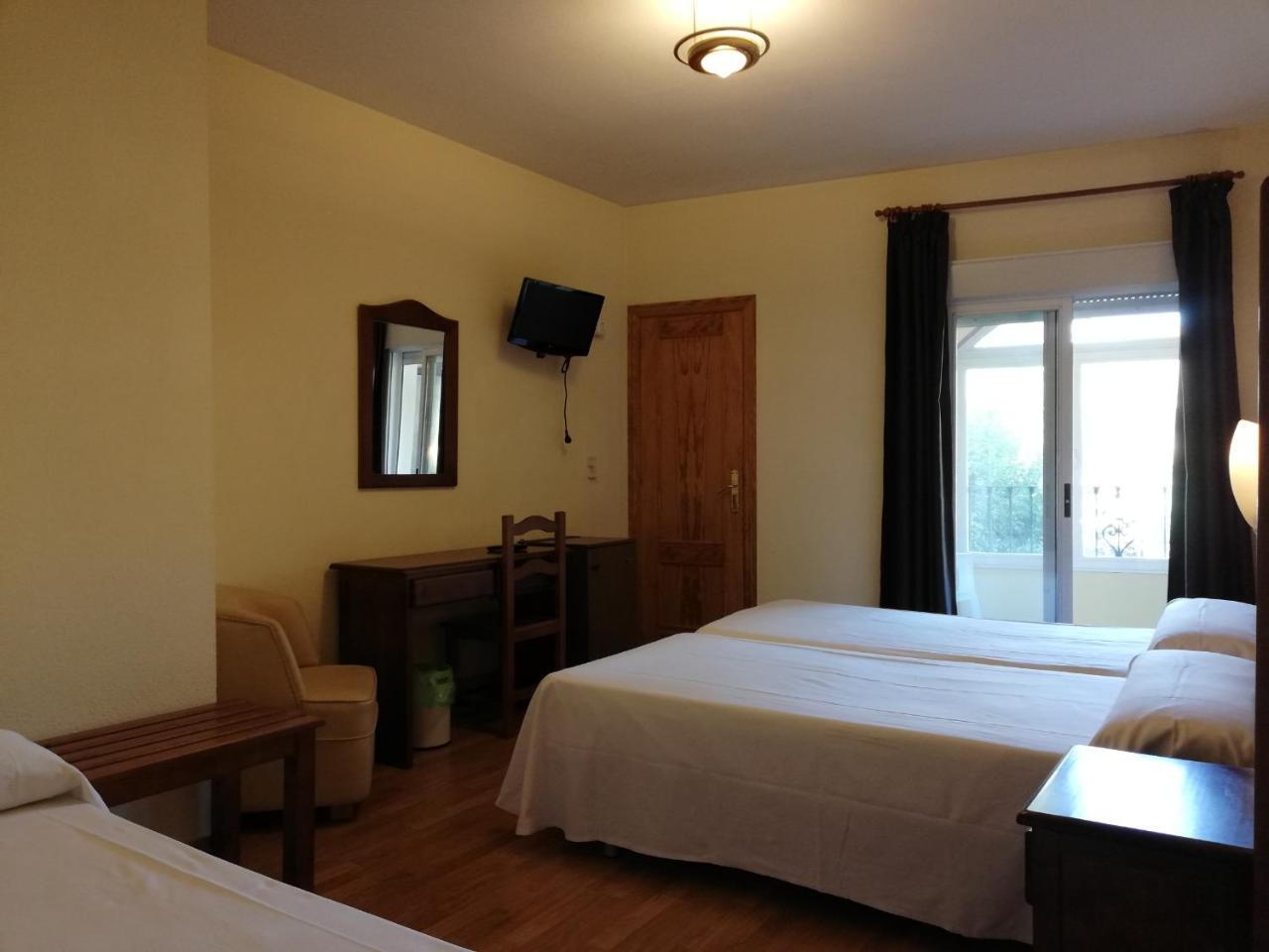 Labella Maria Hotel Pinos Genil Luaran gambar