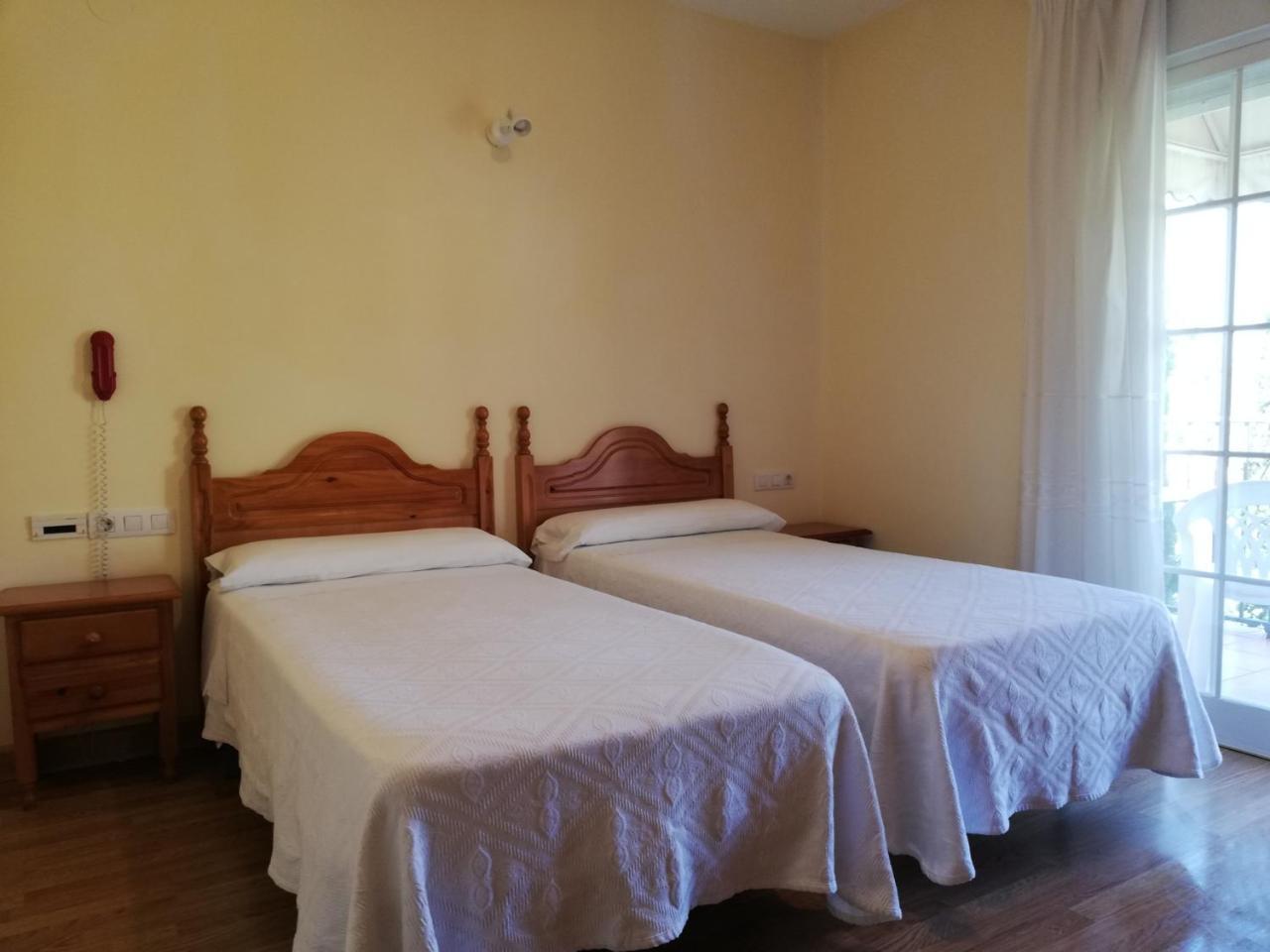 Labella Maria Hotel Pinos Genil Luaran gambar