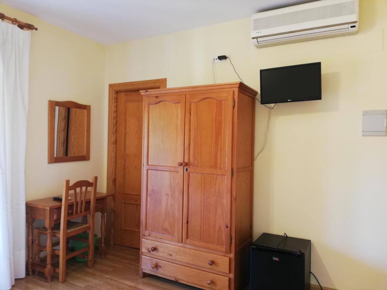 Labella Maria Hotel Pinos Genil Luaran gambar