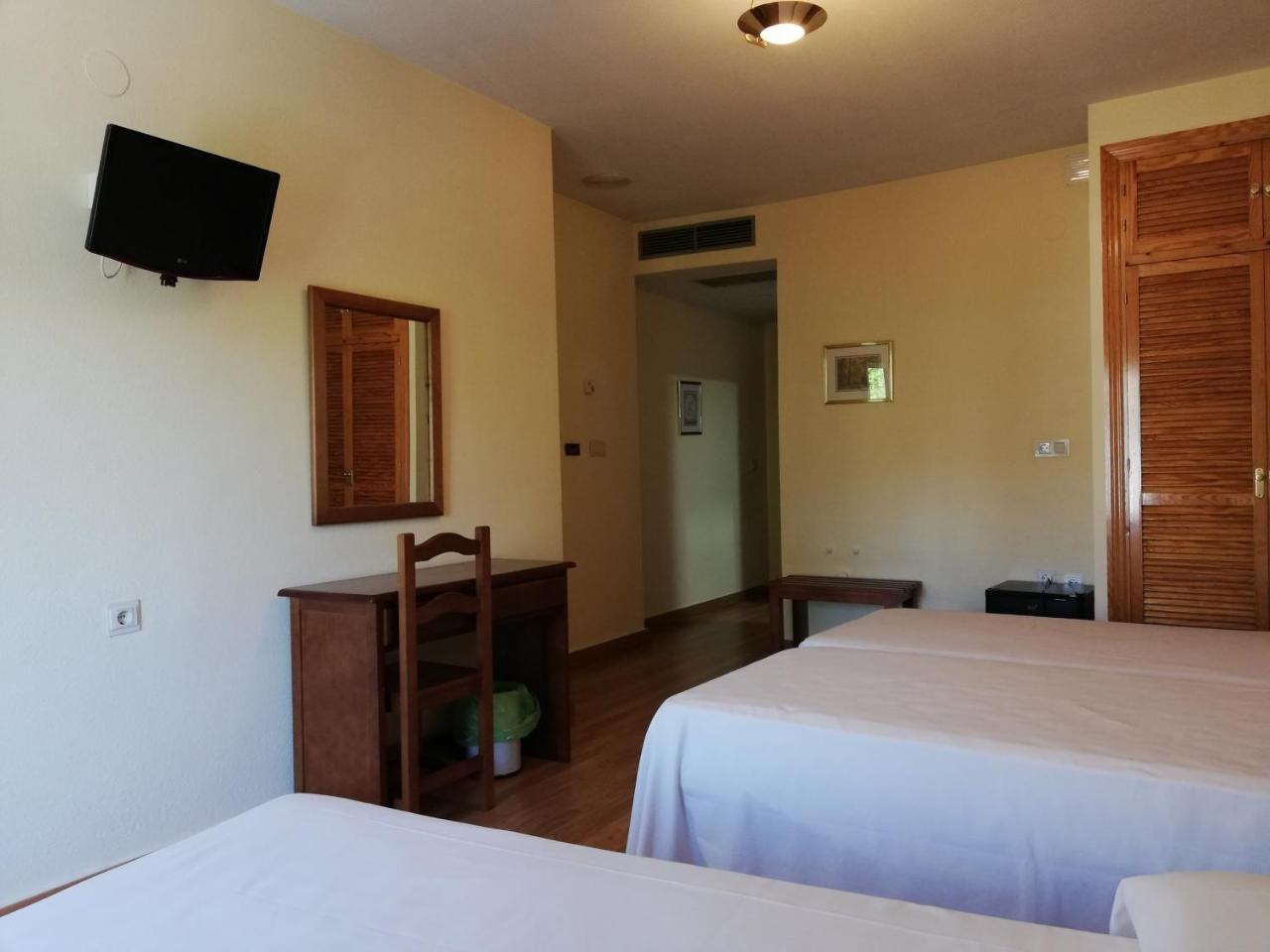 Labella Maria Hotel Pinos Genil Luaran gambar