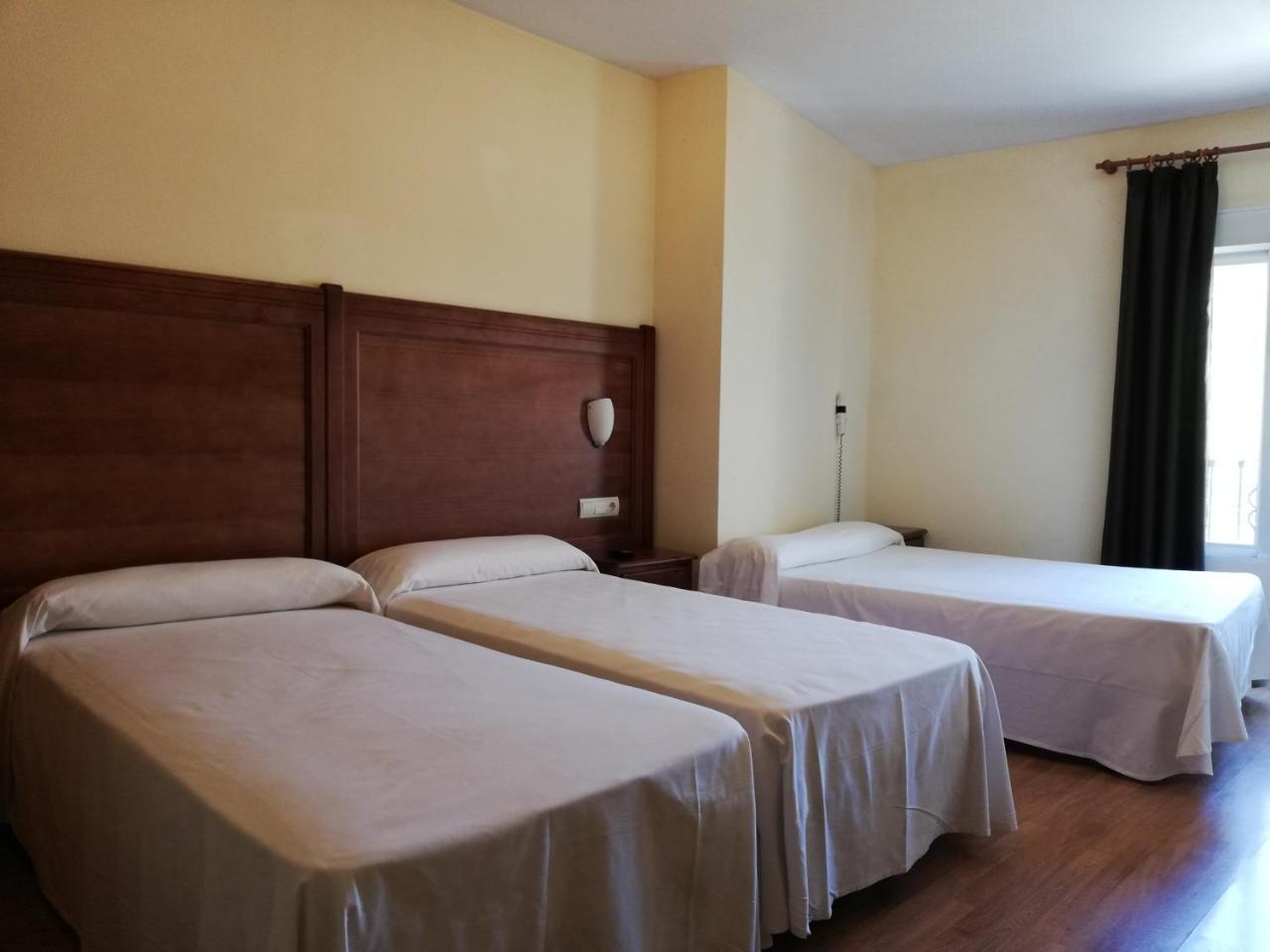 Labella Maria Hotel Pinos Genil Luaran gambar