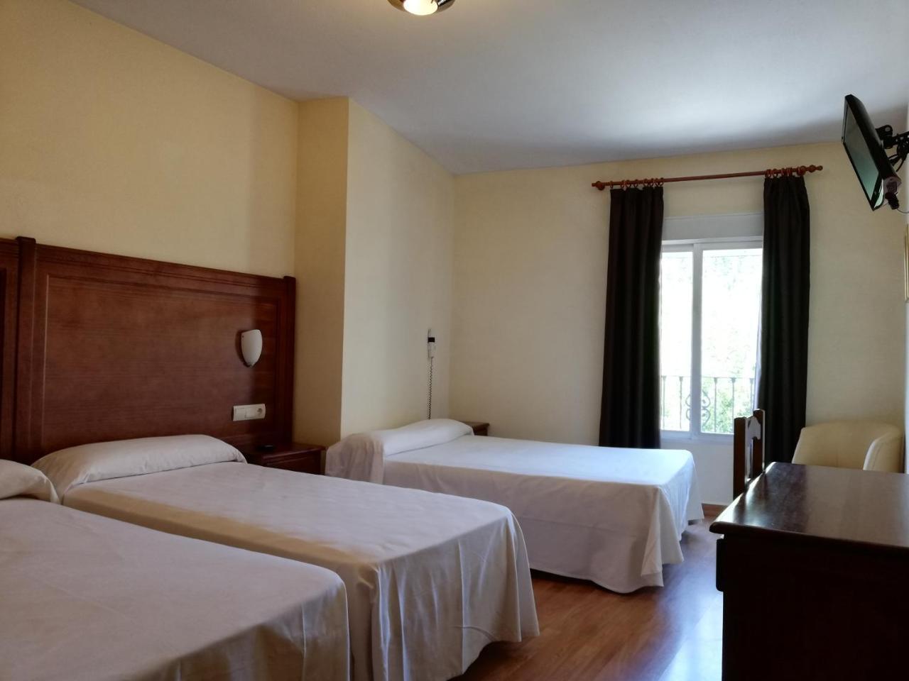 Labella Maria Hotel Pinos Genil Luaran gambar